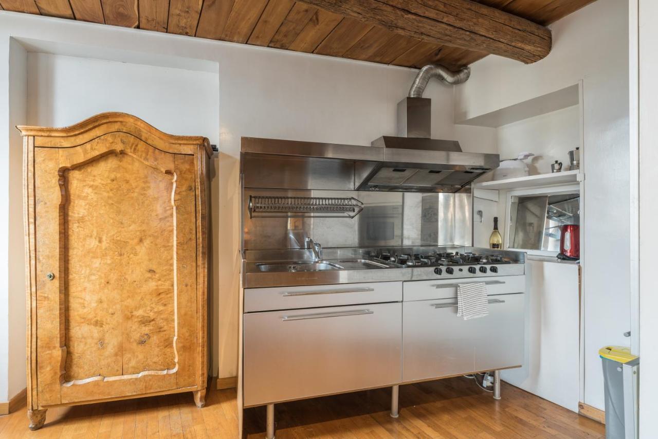 Cozy Wooden Apt In Piazza Navona Apartment Rome Exterior photo